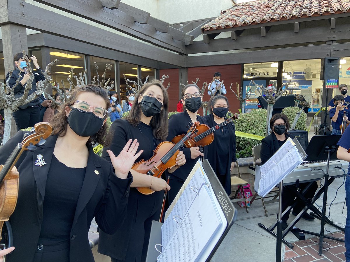 P-BVUSD Strolling Strings teachers getting ready for the tree lighting.