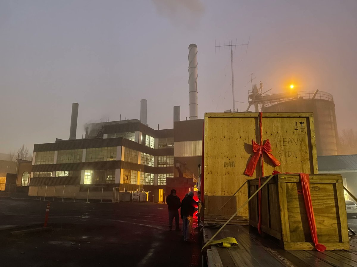 NLineEnergy's tweet image. Who needs Black Friday to get an early Holiday present?  Not the @uidaho who just took custody of three Microsteam turbines to recover wasted energy as part of their novel microgrid project. buff.ly/3DKBzy7 #energyrecovery #microgrid #Sustainability