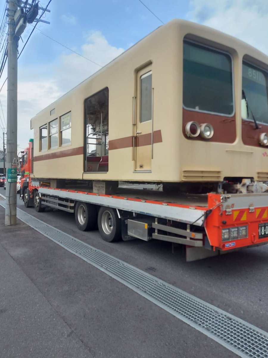 www_tanuki_com's tweet photo. 8512Fの中間車
搬出っていつだと思いますか?
#8512F
#新京成
#8000形 https://t.co/bnRzXshInm
