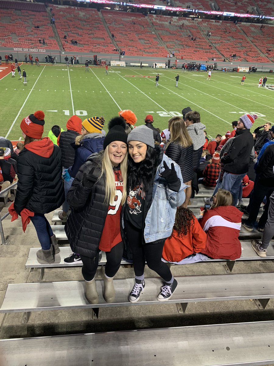 katiebeth64's tweet photo. LETS GO PACK❤️❤️❤️❤️ #myhorizon #Wolfpack https://t.co/K3z4xGnlSc