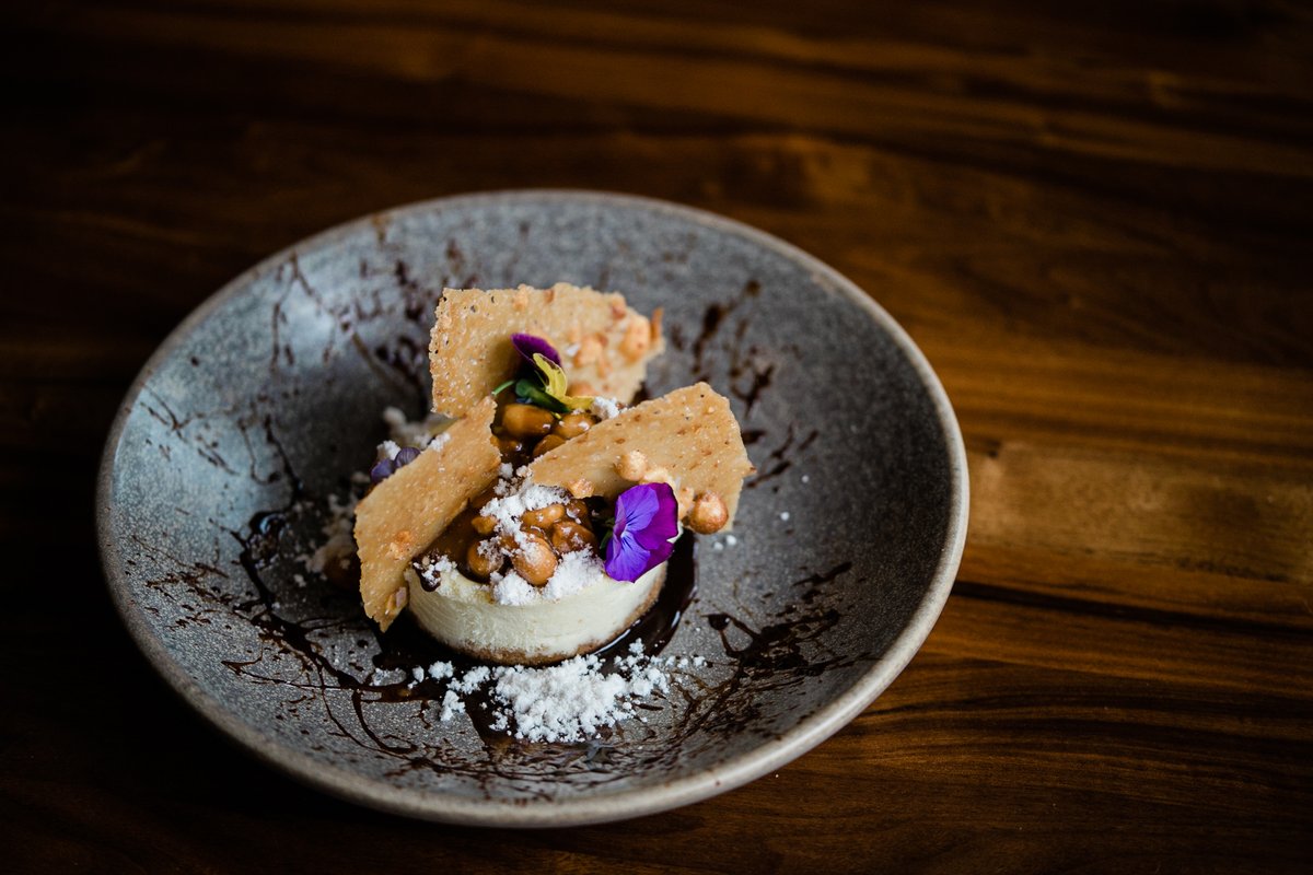 Center Stage Bar tweet media