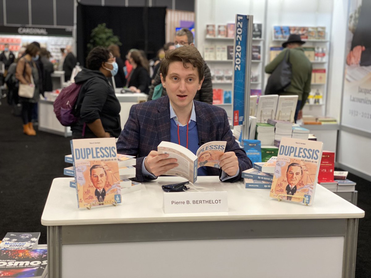 FrancisDenis1's tweet photo. Tournage au kiosque des @SeptentrionEd du @salonlivremtl avec Pierre Berthelot, historien et auteur de « Duplessis est encore en vie ». https://t.co/aHg6c295aW