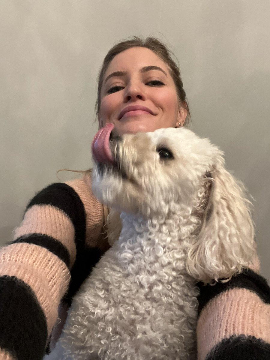 iJustine tweet media