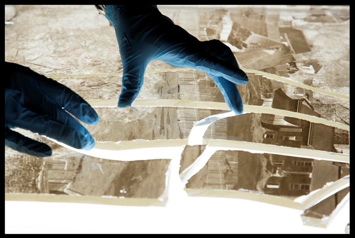 statelibrarynsw's tweet image. #Museum30 Day 27: Broken

What do you do when one of the world’s largest wet-plate glass negatives, a 19th century panorama of #Sydney weighing over 30 kilos, smashes into hundreds of pieces?

Find out here: ow.ly/M8Js50GWKAu