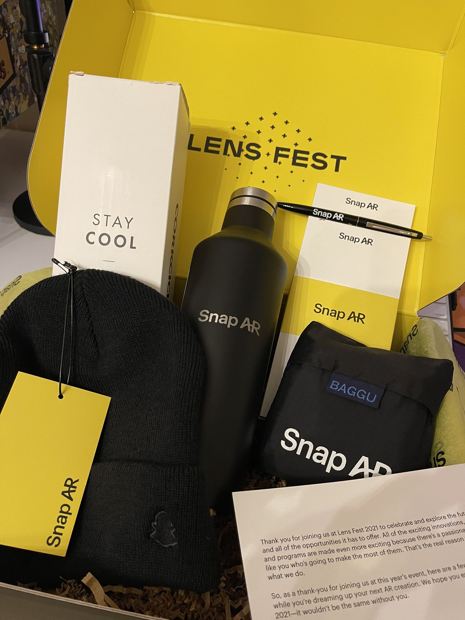 Centrum tønde brutalt CyreneQ on Twitter: "Snapchat Lens Fest swag has arrived! That means  #Lensfest is around the corner. Can't wait for all the new augmented  reality announcements! https://t.co/asuKBYTl5c" / Twitter