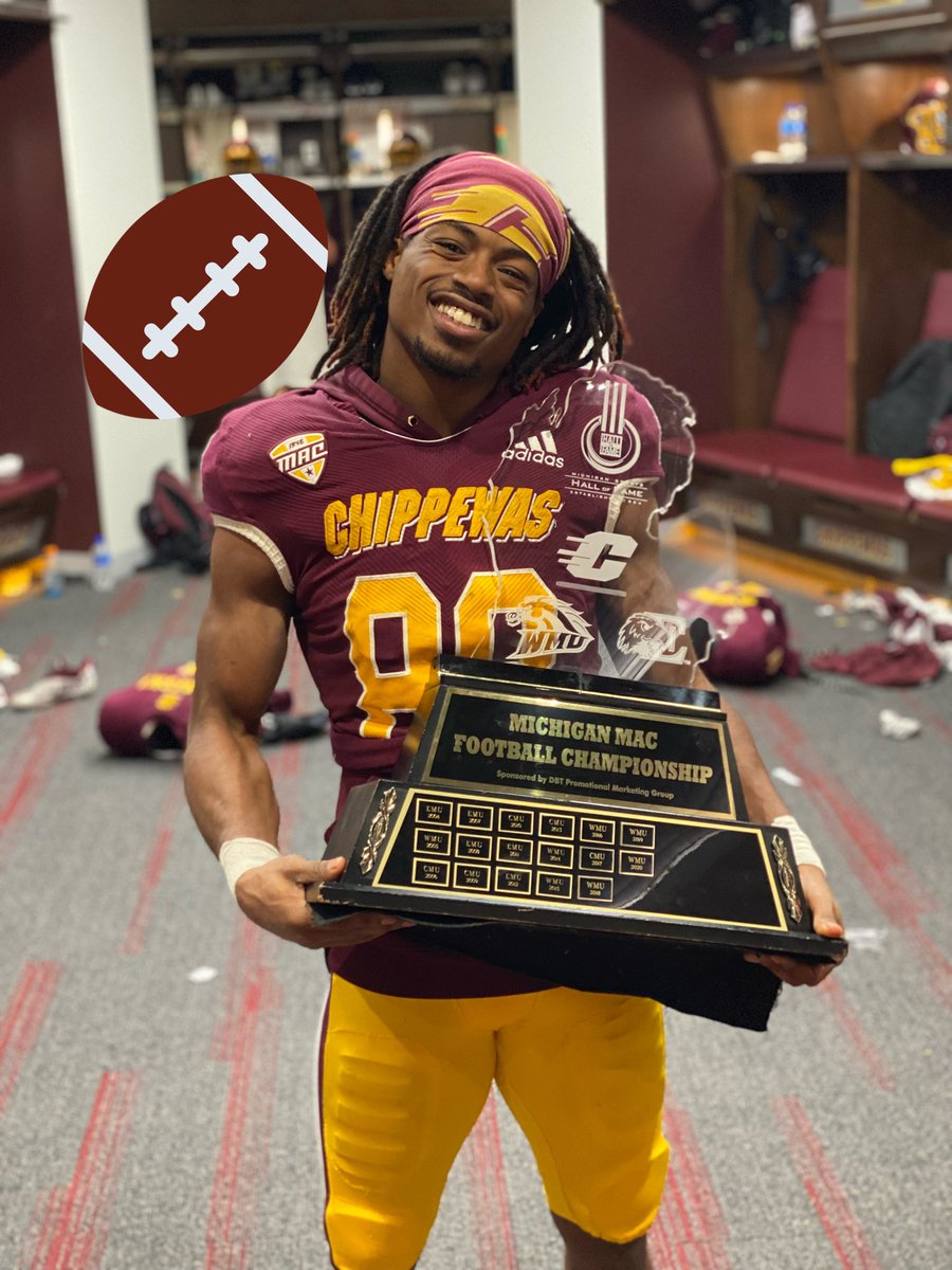 231_Peezy's tweet photo. MICHIGAN MAC CHAMPS !! ❤️💛❤️💛 proud of my brothers and staff! #thankful for all the joy and happiness they bring me! . wouldn’t want another group of guys to enjoy this journey with!🔥⬆️ #BigChips #WeRunTheMitt @CMU_Football https://t.co/vZKMJ7kMZp