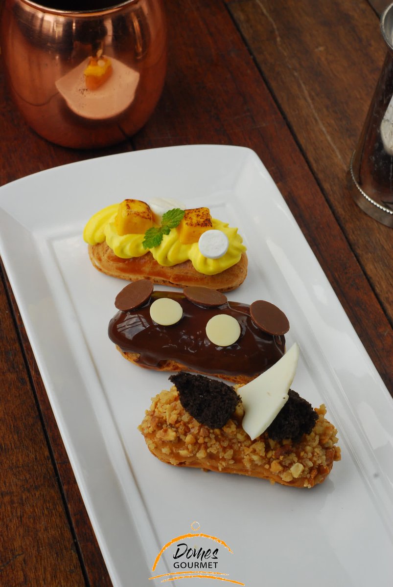 cheftipex's tweet photo. TRIO of ECLAIRS
CHOC+MANGO+PEANUT
#finedining
#foodpic
#tweeterchef
#foodphotography
#Gastronomie
#chefsalert
#makeitnice
#cuisinier
#pictureoftheday
#patisserie
#pastry
#gourmandattitude
#cuisines
#chef
#sweet https://t.co/YpodUaznbF