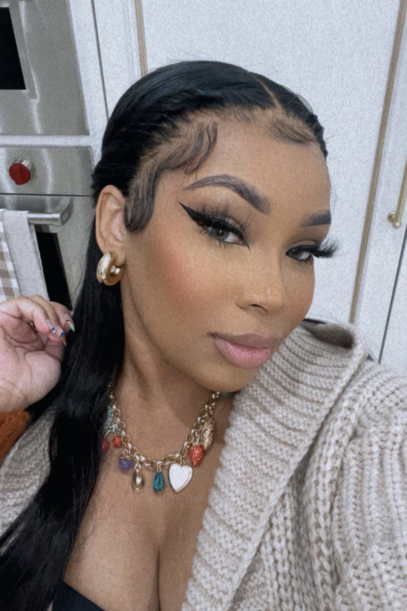 AaliyahJay's tweet photo. Really had to learn how to do my own hair at home. I Highly recommend learning for yourself ladies, you’ll never have to depend on no one! 💕 https://t.co/Hrx7p9l0hX