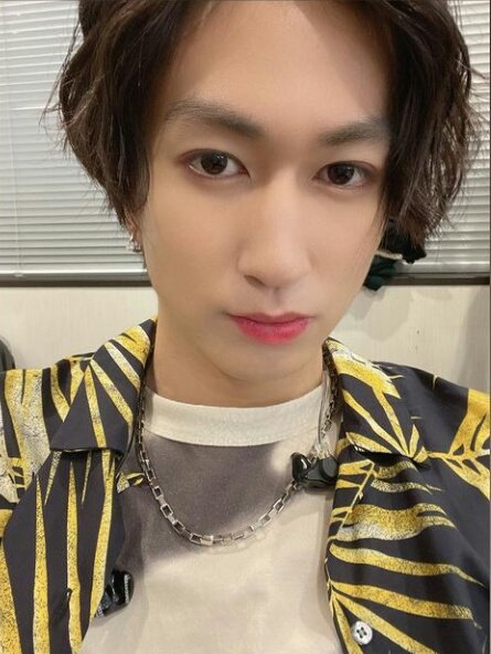 ikedaeternity's tweet photo. 🐨 : (pura2 ngambek)
🐰 : .... ??? (duckface, matanya nunjukkin kekepoan dan biar ikutan pura2 ngambek)
🐨 : ........ (masih pura2 ngambek)
🐰 : ........ 🥺
🐨 : ........ 🥺
🐰 : 😳😃
🐨 : 😳😃🥺🤯

#SPDRSD
#HYOMA
#池田彪馬 https://t.co/bAJ2ybWhd9