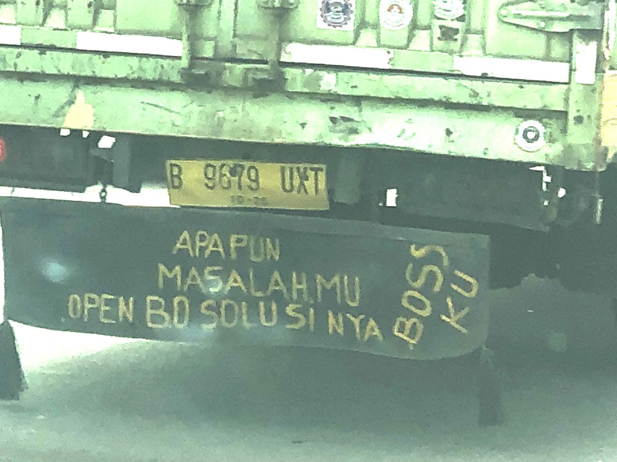 kikasyafii's tweet photo. Ini solusi masalah ala teman-teman pengemudi truk 😄 https://t.co/TmuQdwl8O2