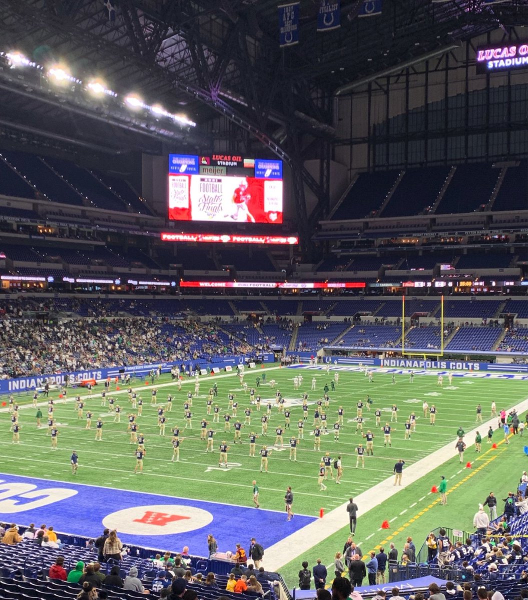 Best of luck to our <a href="/CathedralFBall/">Cathedral Football</a>.... go grab that 💍 ☘️  ☘️#GoIrish