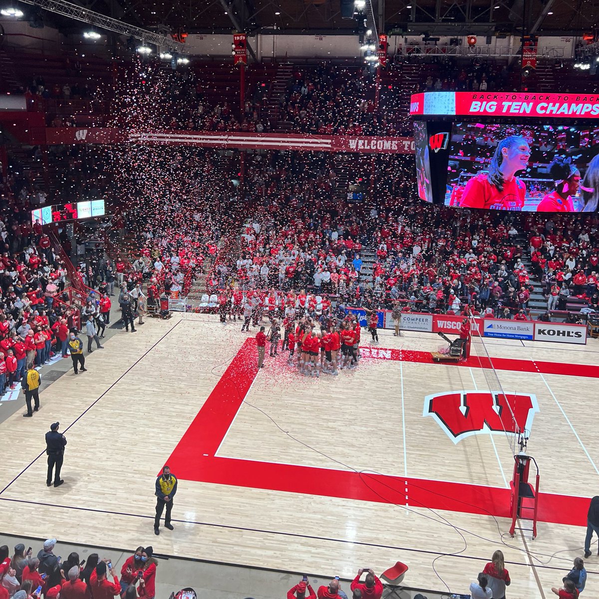 Congrats <a href="/BadgerVB/">Wisconsin Volleyball</a> on winning another conference 🏆! 

#Badgers || #OnWisconsin
