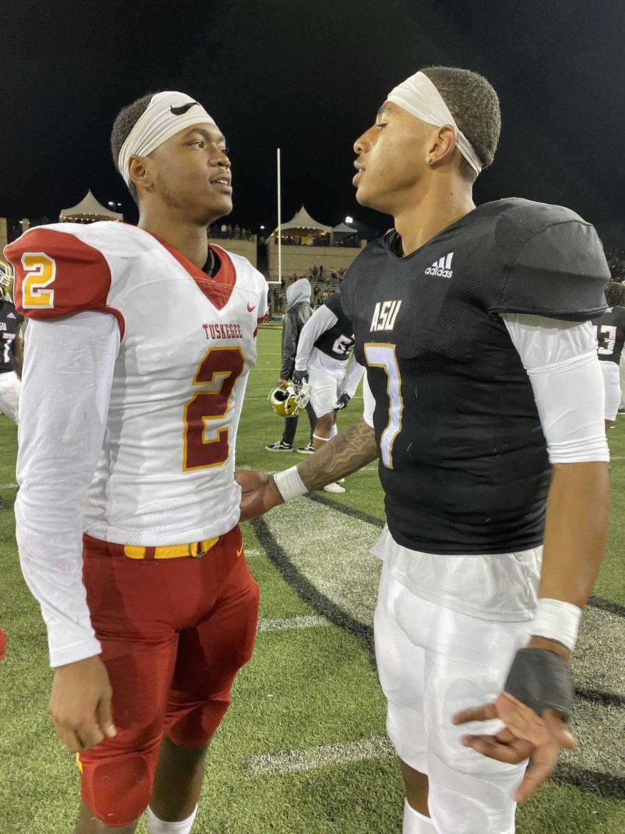 freshwonn's tweet photo. @AMHSFOOTBALL1  reunion
@BrysonWilliam20 @myles_crawley @keynonwebb_ @1__zaytoven  @coachspritchett @coach_uzzi https://t.co/D5VzMC87uE