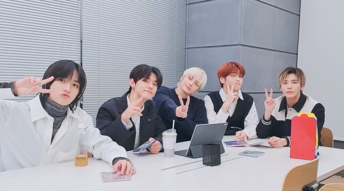 __winging's tweet photo. โก 1000 dรญas desde su debut son lo mรกs lindo e increรญble de este mundo. Los Amo ๐๐
#1000DaysWithTX https://t.co/SSdZVkhPnS