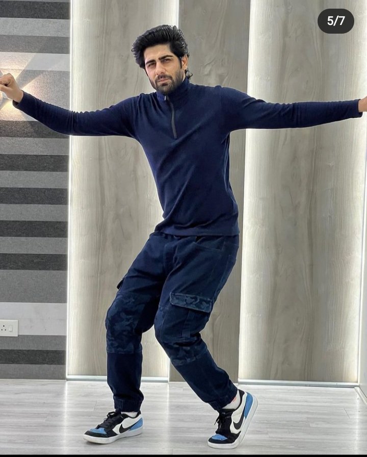 SonalSi72673512's tweet photo. I can see his amazing dance moves even in pictures also & he always says ..#icantdance..jokes apart...he Is really an amazing and mindblowing dancer also...just waiting for his next hashtag(#icandance)...I hope it will happen very soon...๐๐คโ๐...
#RrahulSudhir #RraArmy https://t.co/FHTY3a1l77