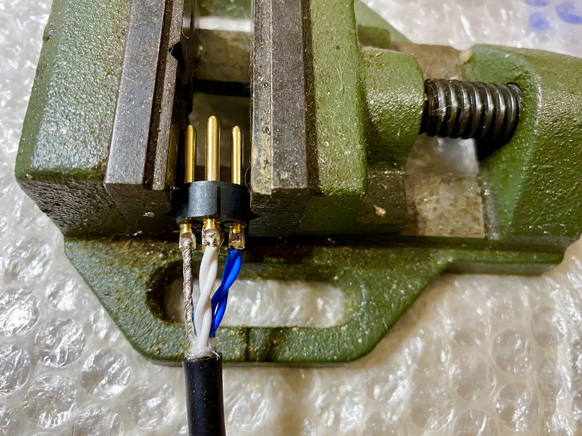 morisaki4425's tweet image. カナレL4E6Sの半田付けはこんな感じです！
#半田付け 
#マイクケーブル
#カナレ
#ARTISANSMASTERING