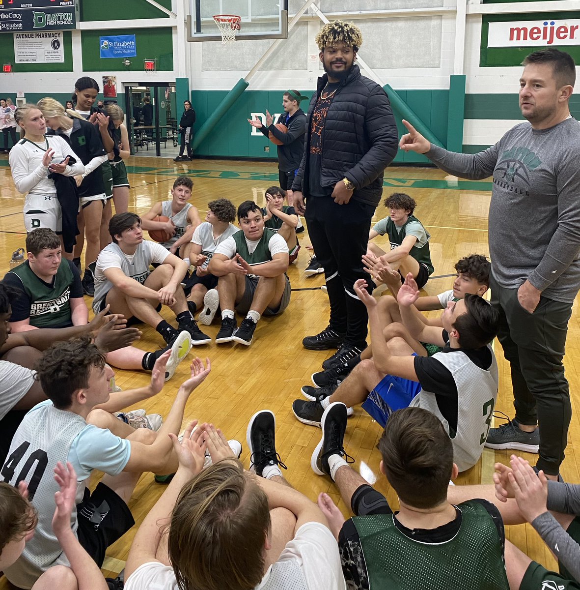 Bill Rogg (@sweetwilly33) on Twitter photo Our favorite <a href="/Bengals/">Cincinnati Bengals</a>, <a href="/Jackthejiant/">๐ค</a> came thru to show the kids some love tonight! Spoke with them about life and fed everyone <a href="/LaRosasPizza/">LaRosa's Pizzeria</a> afterward! #Greendevils #thankful Our favorite <a href="/Bengals/">Cincinnati Bengals</a>, <a href="/Jackthejiant/">๐ค</a> came thru to show the kids some love tonight! Spoke with them about life and fed everyone <a href="/LaRosasPizza/">LaRosa's Pizzeria</a> afterward! #Greendevils #thankful