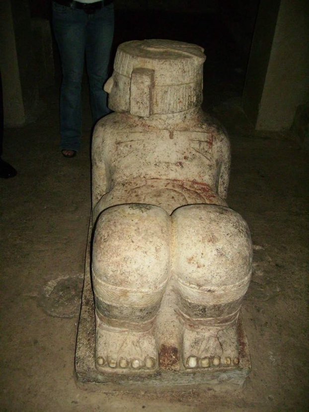 linndaquebrada's tweet photo. encontraram uma escultura minha de anus atrás como pode?
Alguém sabe explicar???? https://t.co/iUD7K8b4ms