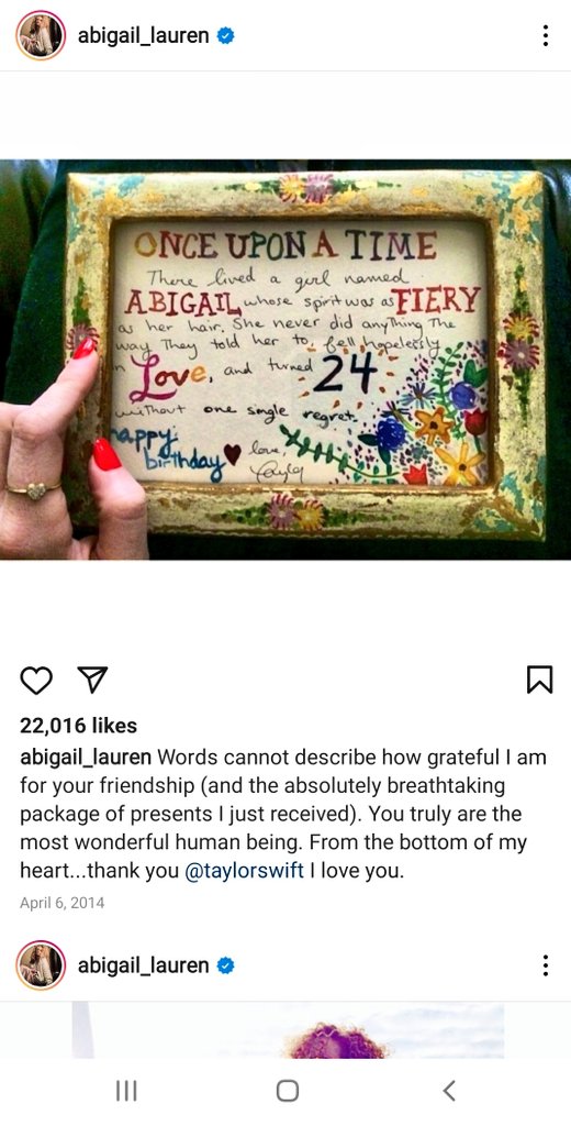 divebarontheES's tweet photo. Okay, okay @taylorswift13  I NEED TO KNOW!!!

WAS IT PLANNED OR JUST AN ACCIDENT ???! 

The similarity between the "love" in the gift and Lover's cover 🤯
@taylornation13 #TaylorSwift #RedTaylorsVersion #Swifties #love #Adele30 #OliviaRodrigoAMAs #GigiHadid #OneDirection https://t.co/3bguRyNydh