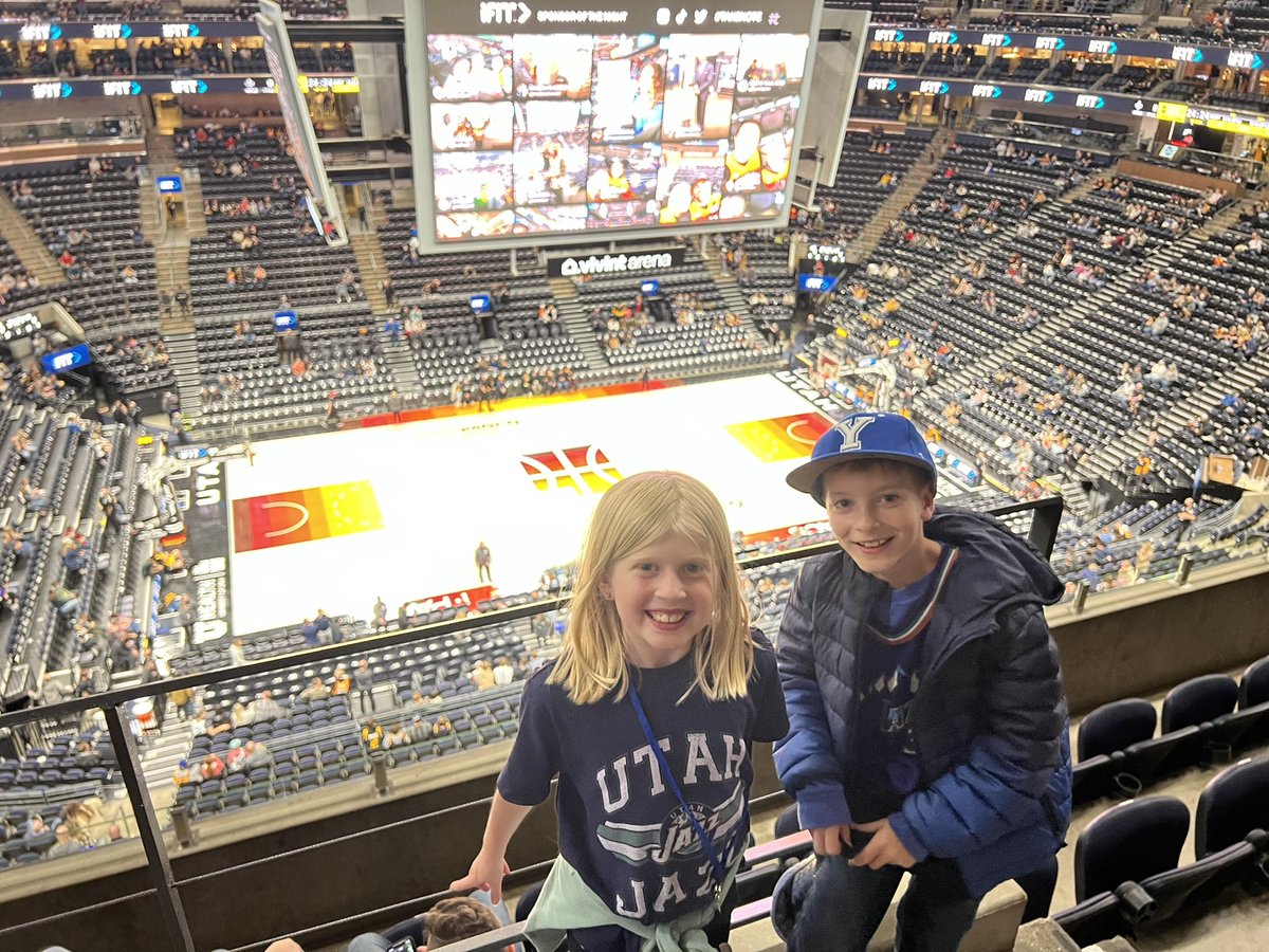 MrGrigri's tweet photo. Best first date for these two nuggets! #takeNote https://t.co/VcQjBeJEXW