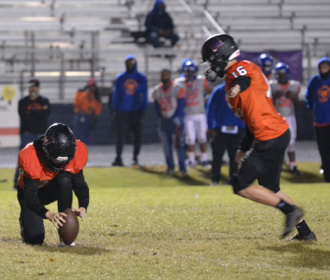 BigRiverRivalry's tweet photo. Congratulations and welcome to the #BigRiverRivalry family @ThomasRichman9 of @mvillehighfb! #NORTH #BRR2021 https://t.co/4w2fNhKeHY