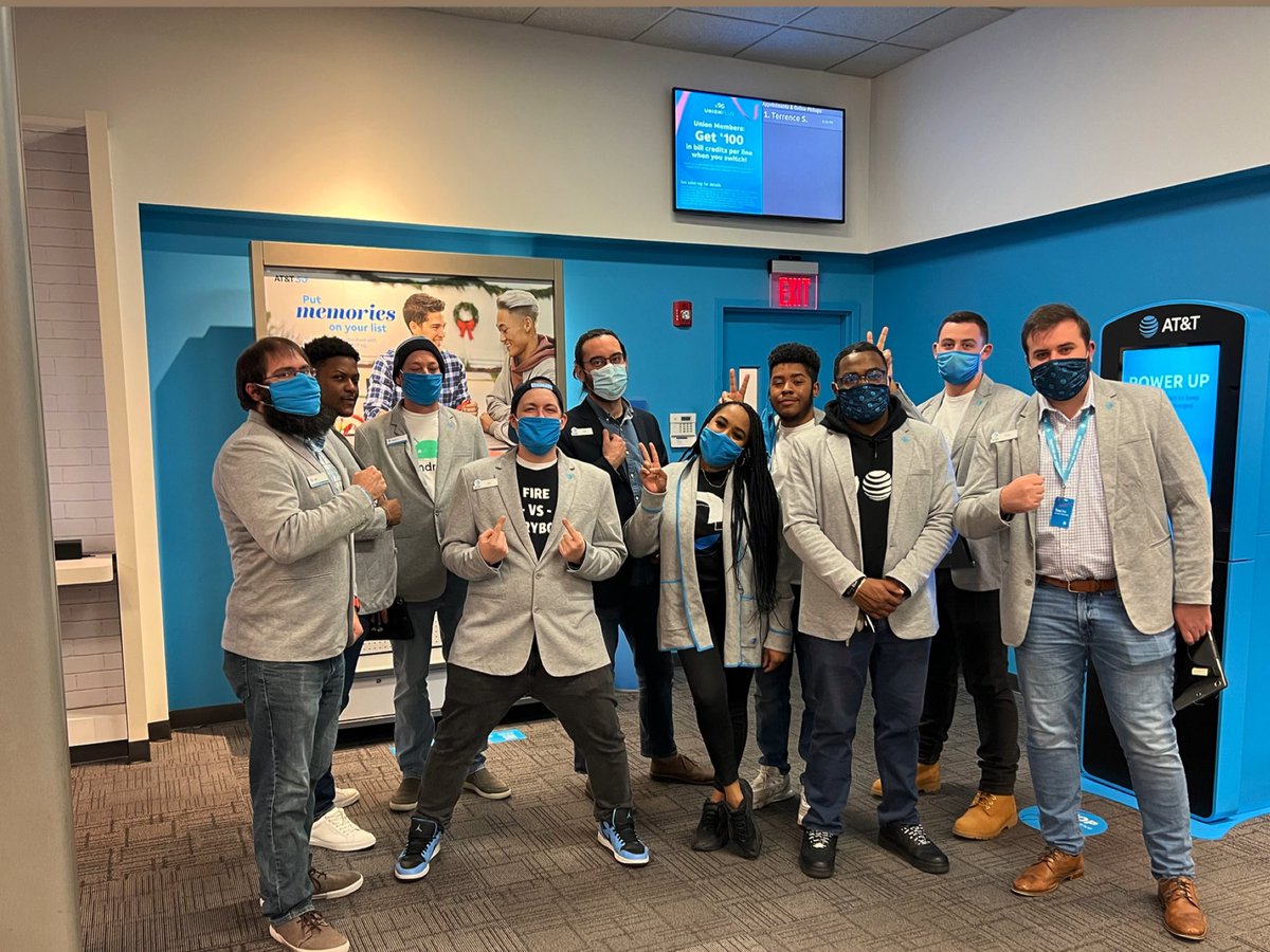 BLAZER Black Friday was a success ‼️ 10 FN 16 STRATS 11 PPV 3 TV.. Dress for the SUCCESS you want! ☔️☔️✨💙🎊 #UnstOHPAble #TeamFIRE #TeamDREAM 🔥🔥🔥🔥😍😍😍🙏🏽