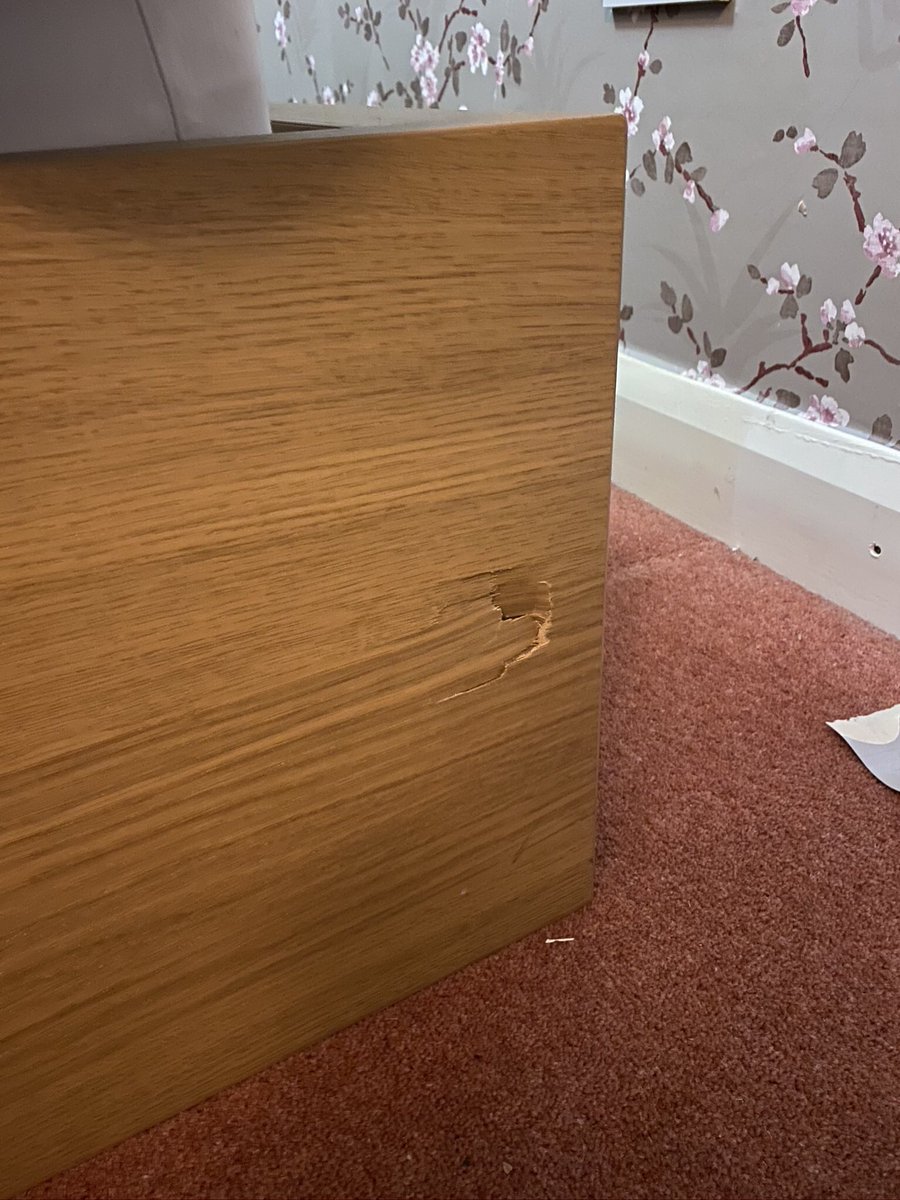 EmilyLynnVocals's tweet image. DO NOT USE @wearemoversUK It has been a year since the dreaded move and we still have not received our agreed compensation for the damages they caused to our items. I will be posting the damages and emails in a separate post.
