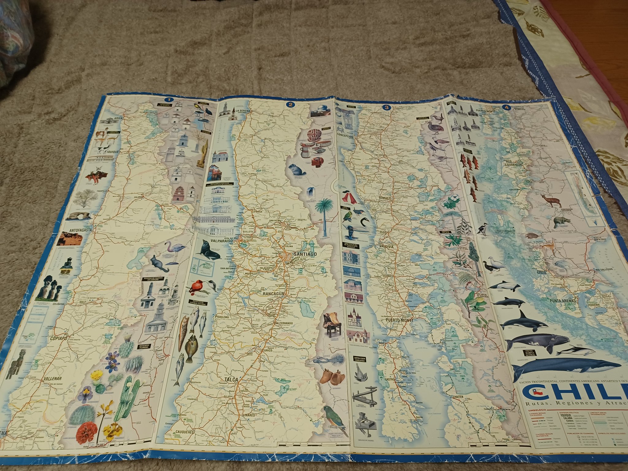 伊予守名無しの権兵衛 チリの地図あるある 南北が長過ぎて地図を分割 T Co Hyqsnpboxh Twitter