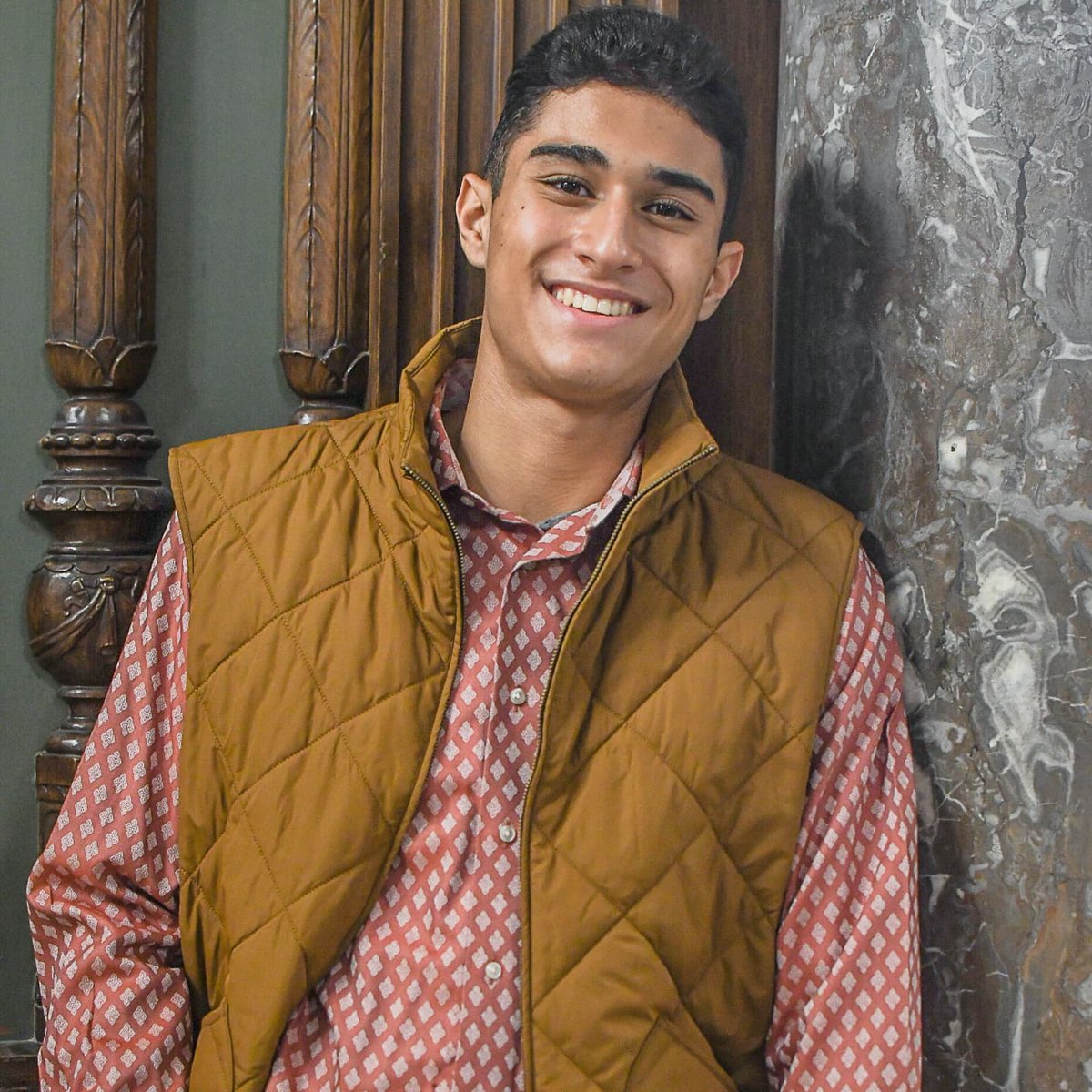 kellyshazeleyes's tweet photo. Jordon in spot #6 - a new location which was really cool - the Cleveland Library. The lobby itself was absolutely beautiful.
#myhazeleyesphotog
#2022seniorsessions
#2022SeniorExperienceRepTeam
.
.
.
#clevelandpubliclibrary
#clevelandohiophotosessions
#northeastohiophotographer https://t.co/Ag89F6Cz9r