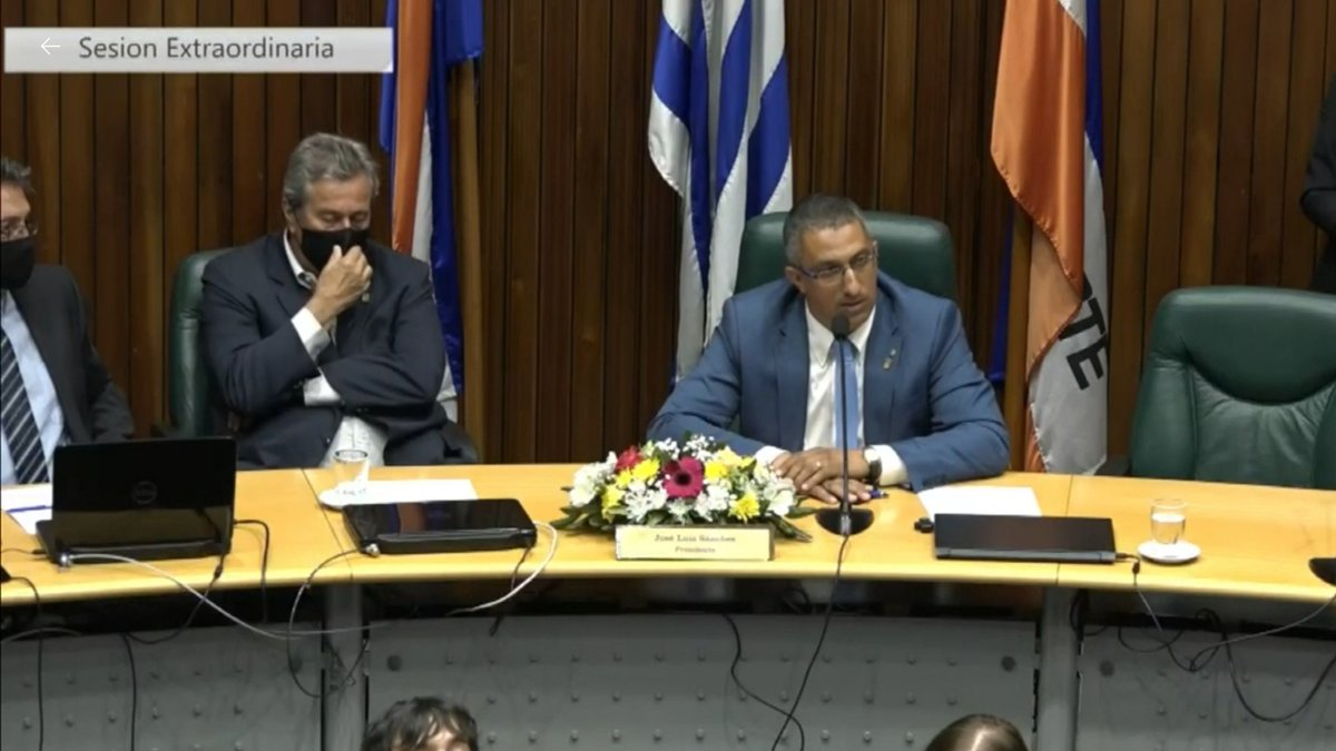 Sánchez agradeció a ediles y funcionarios de la Junta al dejar la presidencia. Resaltó la aprobación del fideicomiso, tan importante para Maldonado y su endeudamiento, así como del Presupuesto de la IDM y de la JDM.--> facebook.com/juntamaldonado… #JDM