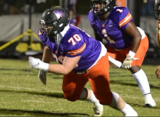 BigRiverRivalry's tweet photo. Congratulations and welcome to the #BigRiverRivalry family @AlexReid_70 of @mvillehighfb! #NORTH #BRR2021 https://t.co/IO9zm6eYgZ