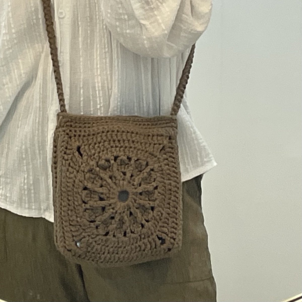 knittingtoto's tweet photo. #뜨개질_트친소
#뜨개러_트친소
#손뜨개_트친소 #뜨친소
#공예_트친소

안녕하세요 야매로 얼레벌레 만들어보고있습니다,,
주로 코바늘 쓰고 일벌리기 좋아하는 문어발이에요
실로하는 공예쪽은 다 좋아해요 실팔찌 바느질 etc
알티 마음 다 모시러갑니다~ https://t.co/6GNP6TyUVE