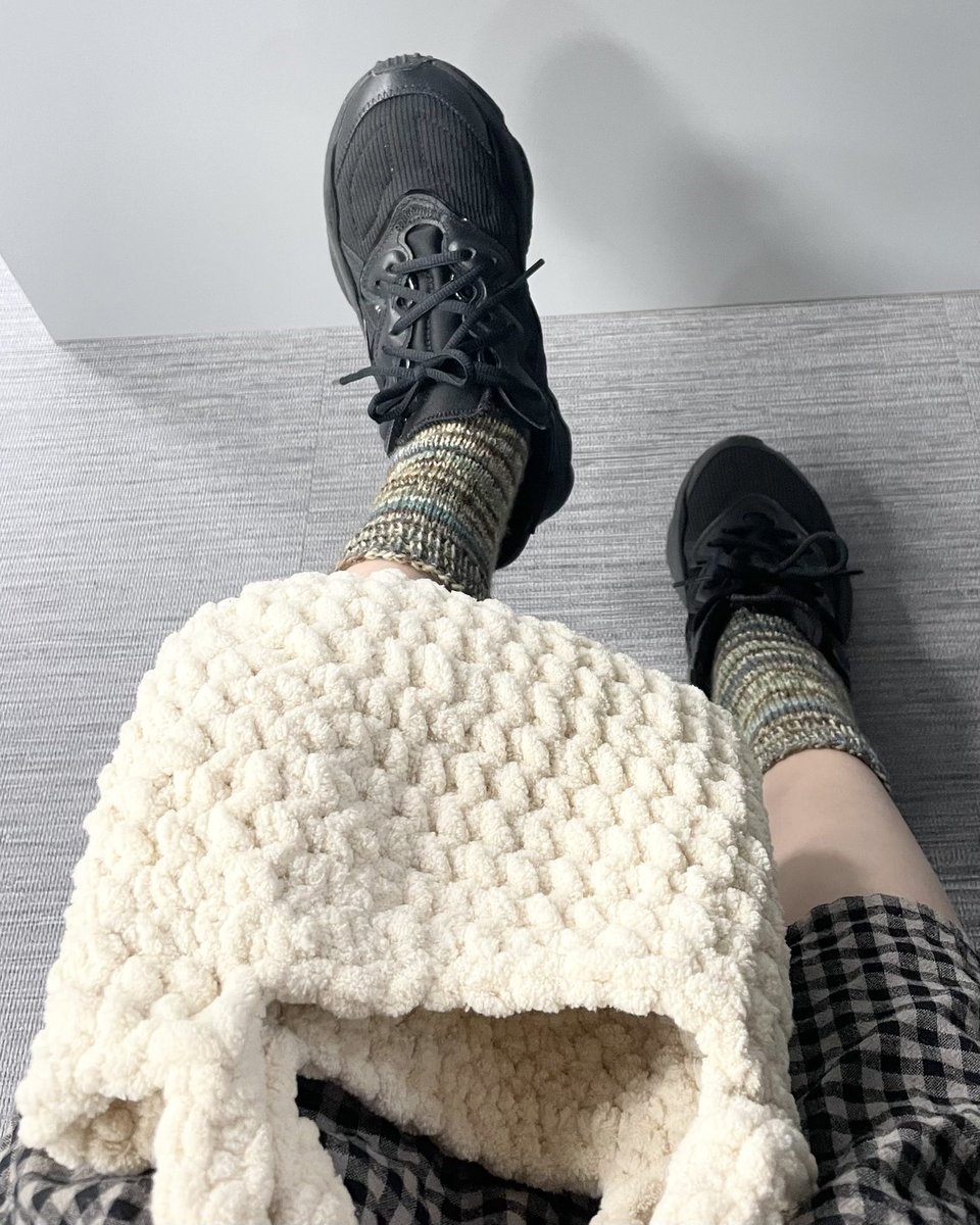 knittingtoto's tweet photo. #뜨개질_트친소
#뜨개러_트친소
#손뜨개_트친소 #뜨친소
#공예_트친소

안녕하세요 야매로 얼레벌레 만들어보고있습니다,,
주로 코바늘 쓰고 일벌리기 좋아하는 문어발이에요
실로하는 공예쪽은 다 좋아해요 실팔찌 바느질 etc
알티 마음 다 모시러갑니다~ https://t.co/6GNP6TyUVE