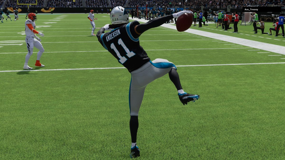 1stDownPanthers's tweet photo. Panthers w a DOMINANT performance vs da bengals, Offense and Defense clicking on all cylinders! ATL nxt! #KeepPounding https://t.co/s4TWVOFBMl