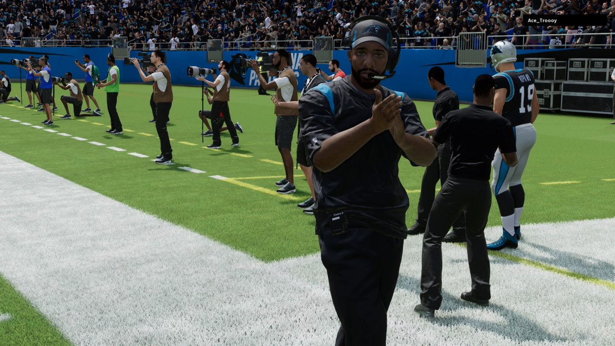 1stDownPanthers's tweet photo. Panthers w a DOMINANT performance vs da bengals, Offense and Defense clicking on all cylinders! ATL nxt! #KeepPounding https://t.co/s4TWVOFBMl