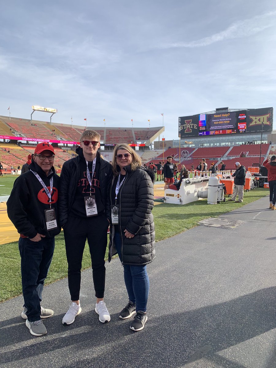 _SamPetersen_'s tweet photo. Had an awesome day in Ames watching @CycloneFB. Thank you @DerekHoodjer for inviting me over to show me what the program is all about! Can’t wait to come back for another visit! https://t.co/dHfeMaU8YR