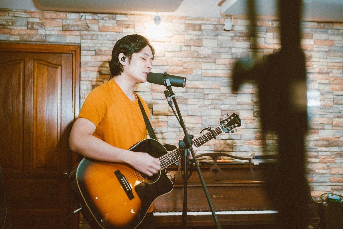 lineinrecordss's tweet photo. A little behind the scenes of @overoctoberph EP live performance, coming soon... 👀
.
Don’t forget to subscribe to their you tube channel!
#recordedatlinein #nikmixedit #lineinrecords https://t.co/2WMZOJdqhK