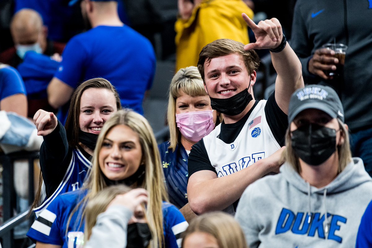 DukeMBB's tweet photo. #DukeNation in the house! 💙🙏🙌

#StayCrazie https://t.co/OuW4Yqrjur