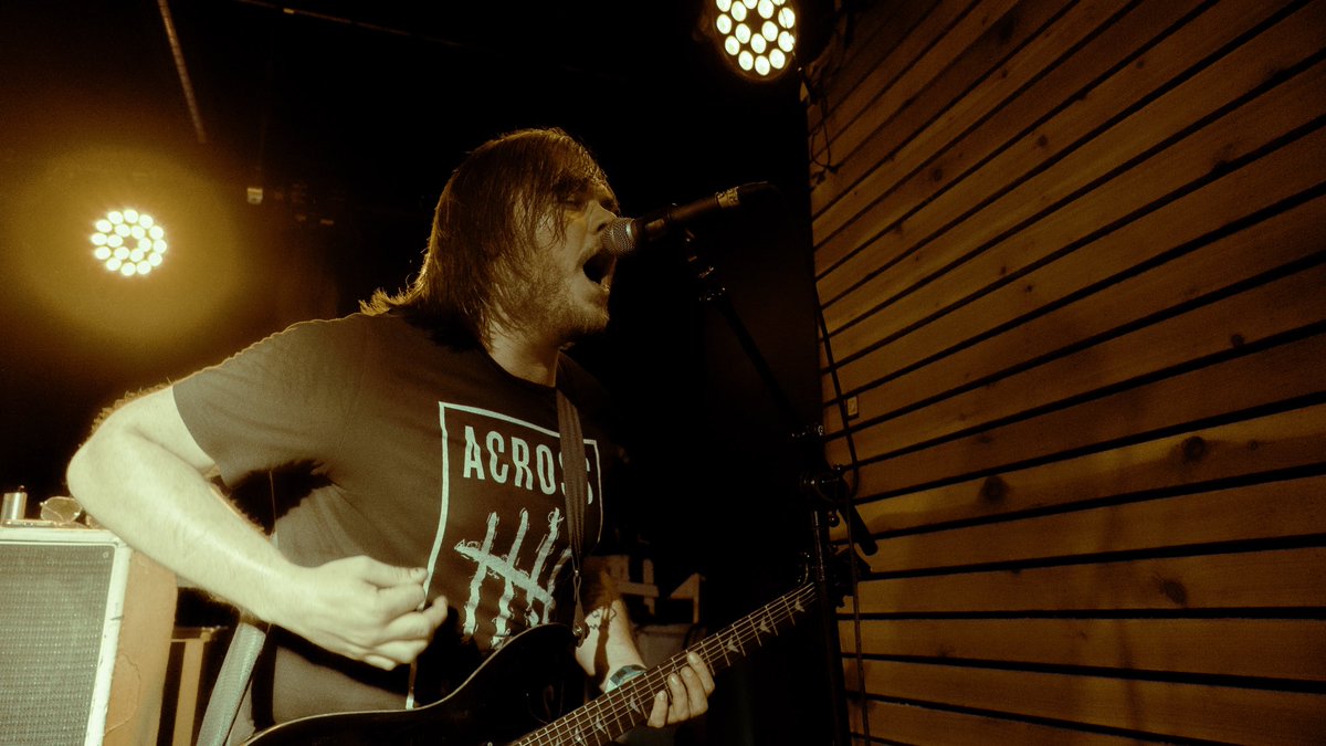 .couple bangers lined up for december

.heading up to denton in 
2-weeks w @fromjoy_exe 

.opening the wrist gig w @sledgeokc in houston

¿will you trade tears for actions

.pix: <a href="/Ging_BBU/">The Texas Hammer</a>