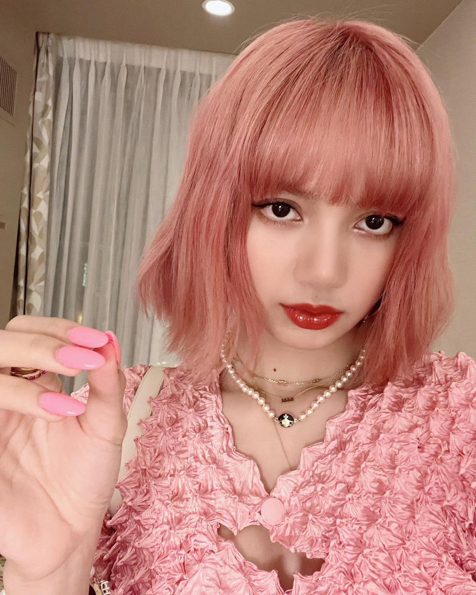 Hsssooo2's tweet photo. #MAMAVOTE #Lisa 
Vote cho 2 chị bé https://t.co/fetuui8pes