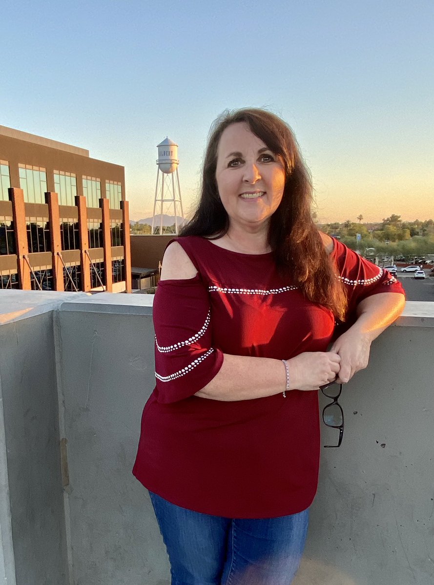 GilbertAZMayor's tweet photo. Celebrated my birthday with my family in the Gilbert Heritage District… Sushi, sunsets and smiles!  

Thank you to family, friends and residents that reached out to make me feel special today! 💜

#GilbertAZ #DiscoverGilbert #WaterTower #GilbertKindness https://t.co/9BY0cny8rK