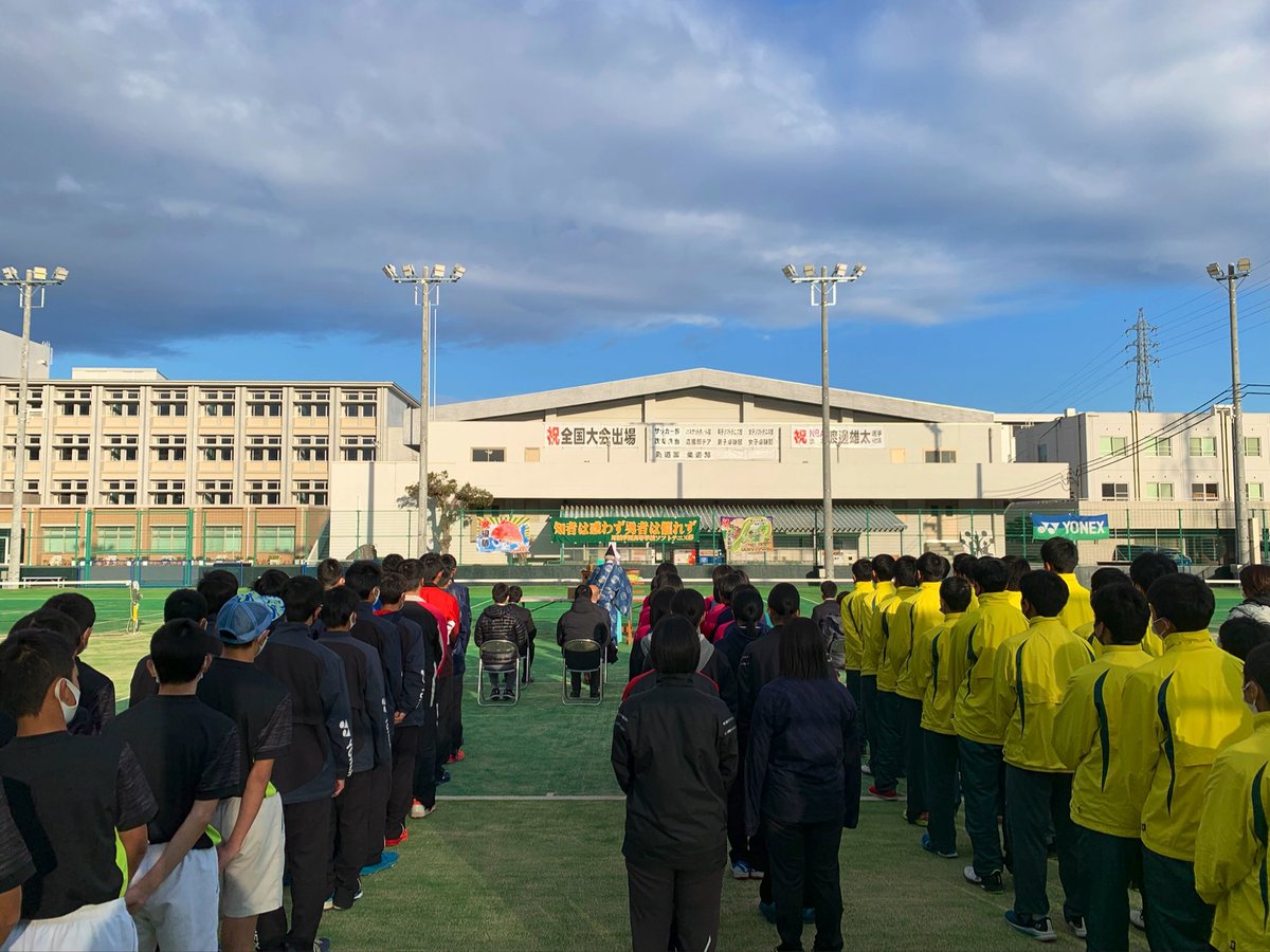 xomami_'s tweet photo. インターハイ男子団体２連覇！！尽誠学園高校にお邪魔しています🔥
本日は新設されたテニスコートの竣工式が行われました！！ https://t.co/vDNWPnT13t