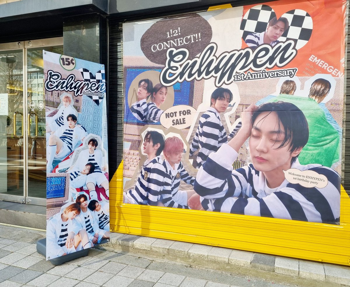 hanryang_hs1015's tweet photo. 📌용산 골드문
특전 보고 조용한 카페에서 혼자 소리 지를 뻔했어요(˵ˊᯅˋ˵) 일곱 엔깅이들 포카에 동물스티커 같이 두니까 사랑둥이들 그 자체( o̴̶̷̥᷅﹏o̴̶̷᷄ ) 일곱명 손 꼬옥 잡고 있는 키링 보고 또 눈물 한바가지 쏟고 왔어요 커넥커넥!!!!!!!!!

#영원히_함께할_엔하이픈의_1stAnniversary https://t.co/JQR3zUK4A2