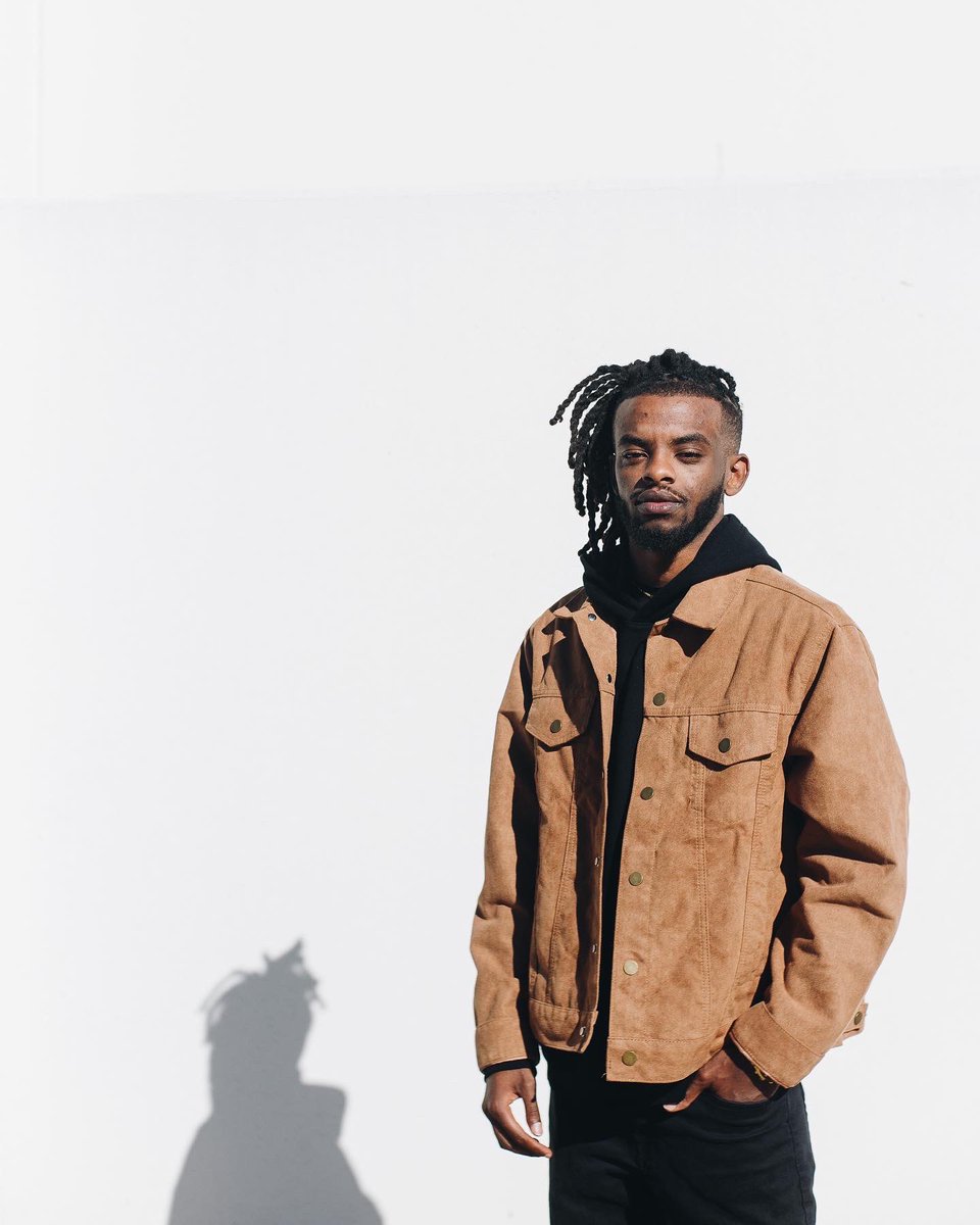 Samsonyte_'s tweet photo. ‘Ascend’ recently hit a million streams.  🥂 

It’s the first track of mine, entirely produced by me, to reach that landmark. Thank you 🙏🏾

New music on Monday! https://t.co/n6EvFddwKY