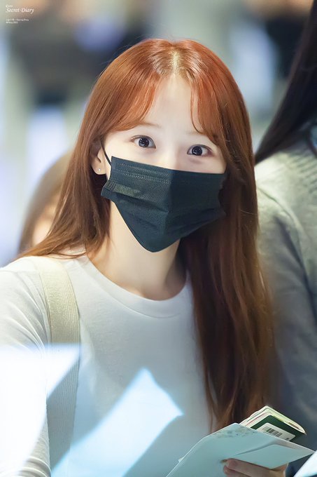 hourchaewon's tweet photo. — #CHAEWON #김채원 https://t.co/Eojrrntst2
