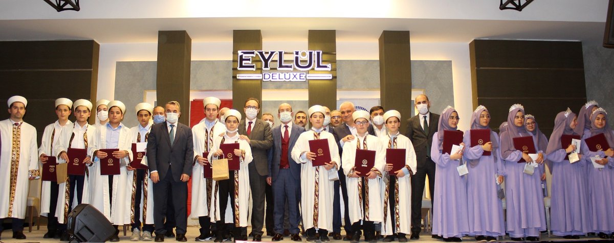 bozuyukkaymakam's tweet photo. İlçemizde Müftülüğümüz tarafından düzenlenen ‘Hafızlık İcazet Merasimi’ Sayın Valimiz @Dr_KemalKzlkaya, Diyanet İşleri Din İşleri Yüksek Kurulu Uzmanı Davut Kaya, Kaymakamımız Sayın @ademozturk65, eşi Rukiye Öztürk ve davetlilerin katılımlarıyla gerçekleştirildi. https://t.co/pEyOsBa3D9