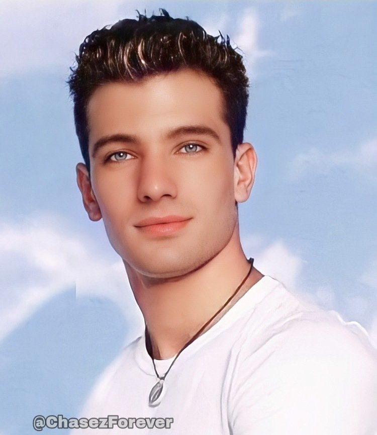 ChasezForever's tweet photo. My heart melts with tenderness every time I see this pic. Happy Saturday!!! π₯°π @JCChasez #Nsync #Pop #Music #NsyncersForLife #Chasezers #Joshua #Scott #Chasez #Actor #Dancer #Singer #Producer #SongWriter #King #ChasezForever #JcChasezOfficial #BoyBands #90s #Photoshoot https://t.co/PTIQfAVhDp