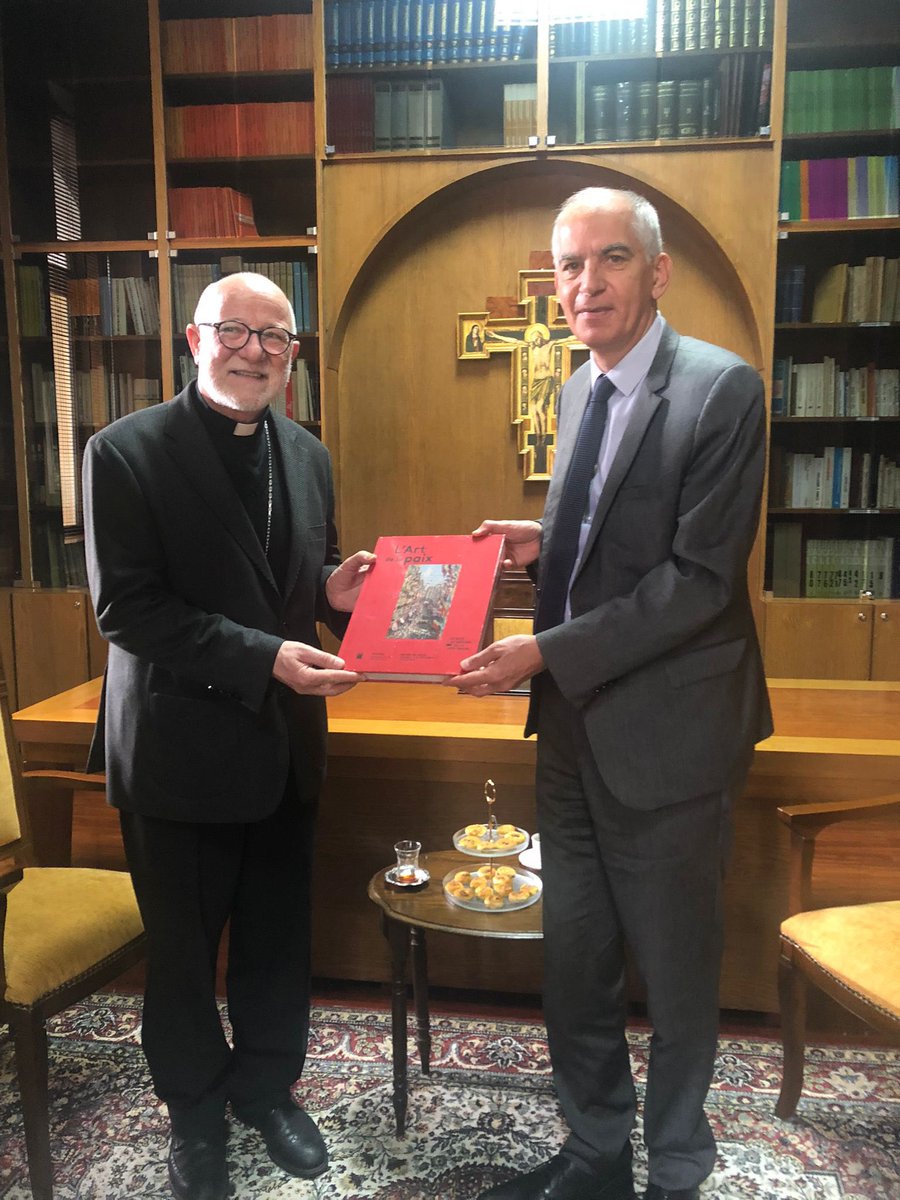 Herve_Magro's tweet photo. Rencontre avec Monseigneur Martin Kmetec à St #Polycarpe, à #Izmir, pour évoquer les dégâts causés par le tremblement de terre, notamment sur le clocher. https://t.co/UbqlkoQlRv