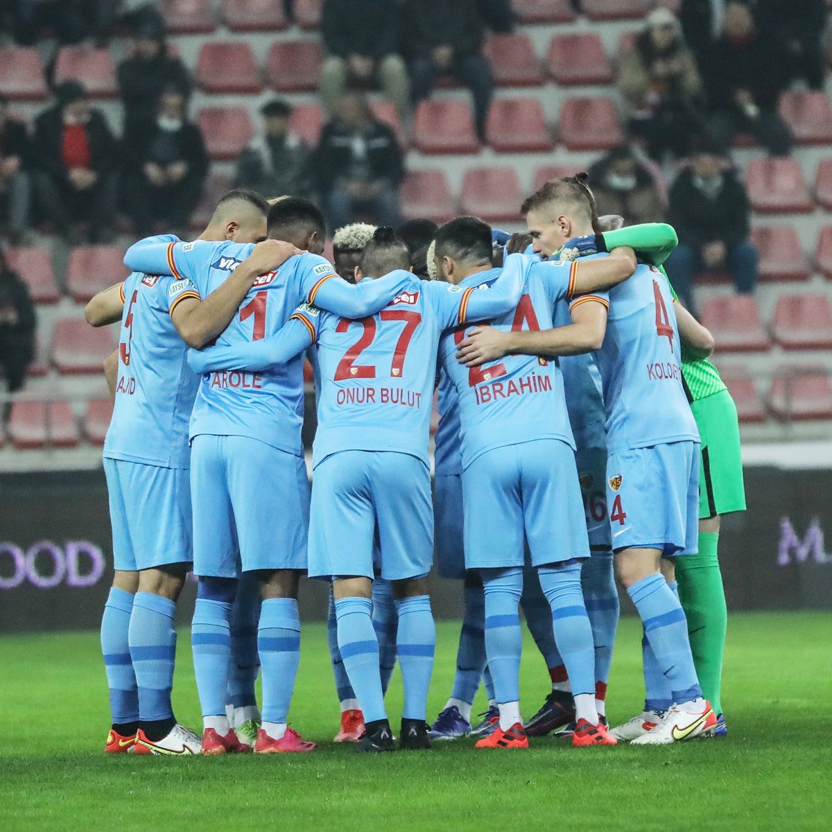 KayserisporFK's tweet photo. 🟡🔴 #Kayserispor’umuzun maçı var! 📢

📲 #YukatelKayserispor https://t.co/10LKTSkfW4