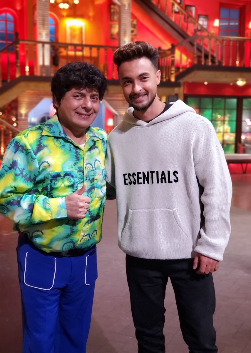 #AayushSharma kal maine #antimmovie dekhi. Aapka kaam dekh kar mai to aapka fan ho gya 👏 god bless you 🙏
.
.
#salmankhan #antim #maheshmanjrekar #tkss #thekapilsharmashow